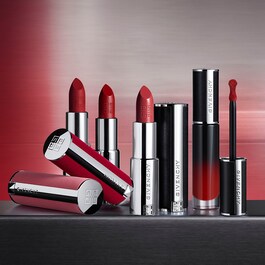 Le Rouge Deep Velvet- Pudra Bitişli Mat Ruj 