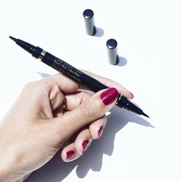 LITTLE BLACK LINER