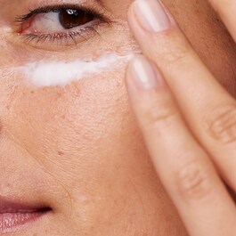 Clinique Smart Clinical Repair - Kırışıklık Görünümü Karşıtı Göz Kremi