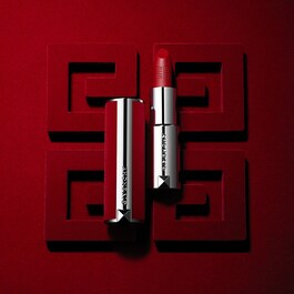 Le Rouge Deep Velvet- Pudra Bitişli Mat Ruj 