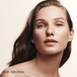 The Soft Fluid Long Wear SPF 20 - Fondöten