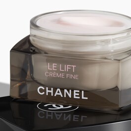 LE LIFT LIGHT CREAM -  Pürüzsüzleştirici Ve Sıkılaştırıcı Krem