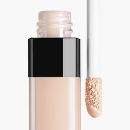 LE CORRECTEUR DE CHANEL -  Uzun Süre Kalıcı Kapatıcı