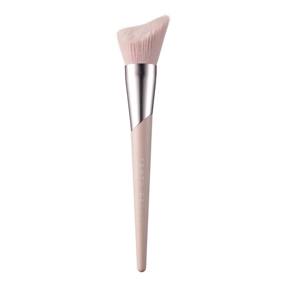 Cheek-Hugging - Bronzer Fırçası, FENTY BEAUTY