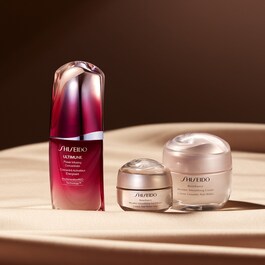 Benefiance - Kırışıklık Düzeltici Yaşlanma Karşıtı Gündüz Kremi SPF25