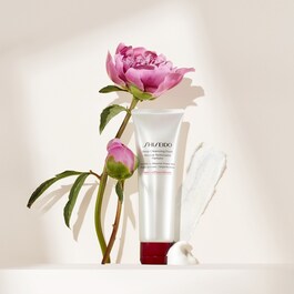 Deep Cleansing Foam - Hafif ve pofuduk temizleme köpüğü