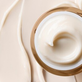Revitalizing Supreme+ Global Anti-Aging Cell Power Creme SPF 15
