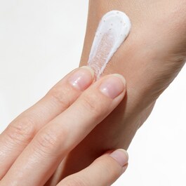 Facial Scrub - Yüz Peelingi