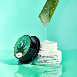 The True Cream Aqua Bomb Aloe Vera - Nemlendirici ve Yatıştırıcı Jel Krem