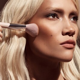 Sculpting Bronzer Brush - Bronzlaştırıcı Fırçası