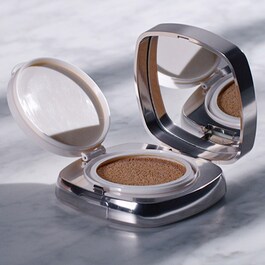 The Luminous Lifting Cushion SPF20 - Fondöten