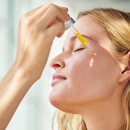 Vitamin Nectar Glow Serum - C Ve E Vitamini İçeren Işıltılı Yüz Serumu