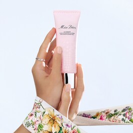 Miss Dior Rose Granita Shower Milk - Eksfoliye Edici Vücut Sütü