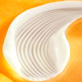 Glow Daily Vitamin C Gel Cream - C Vitamini İçeren Günlük Glow Krem Jel