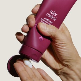 Color Control™ Boyalı Saçlar İçin Saç Kremi