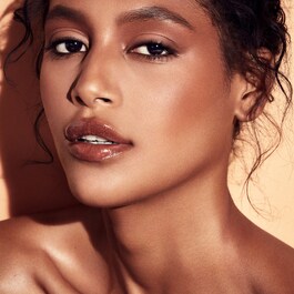 Cheeks Out Freestyle Cream Bronzer - Bronzlaştırıcı