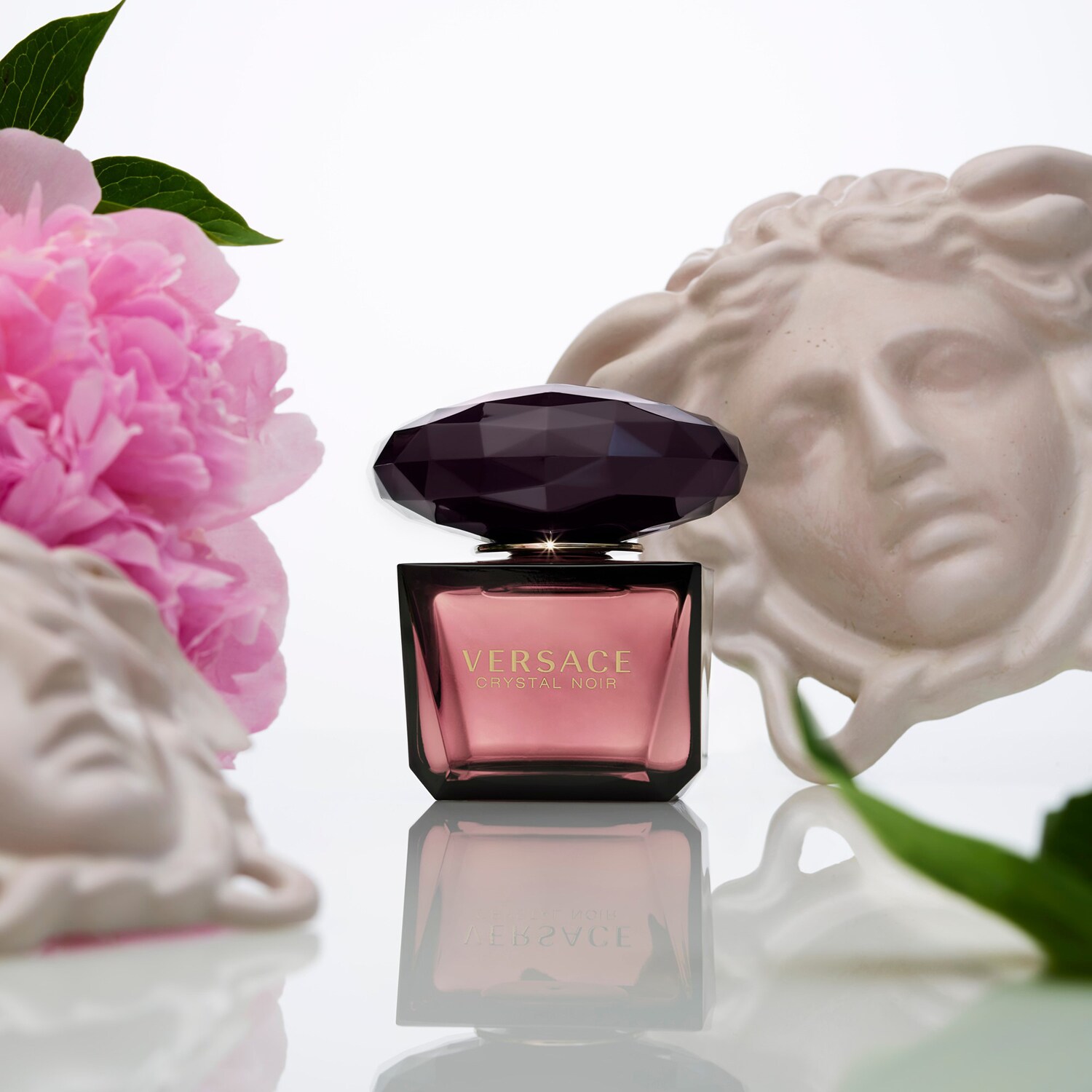 Perfume shop noir versace