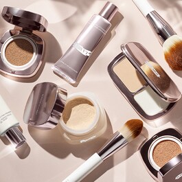 The Luminous Lifting Cushion SPF20 - Fondöten