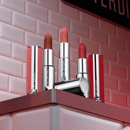 Le Rouge Sheer Velvet - Mat Ruj