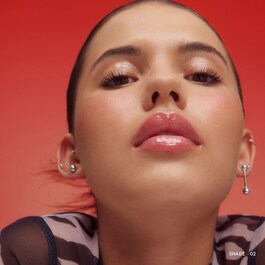 Outrageous Intense - Dolgunlaştırıcı Lipstick
