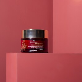 Kuşburnu Leke Karşıtı Günlük Nemlendirici Balm-Aydınlatıcı ve Yenileyici