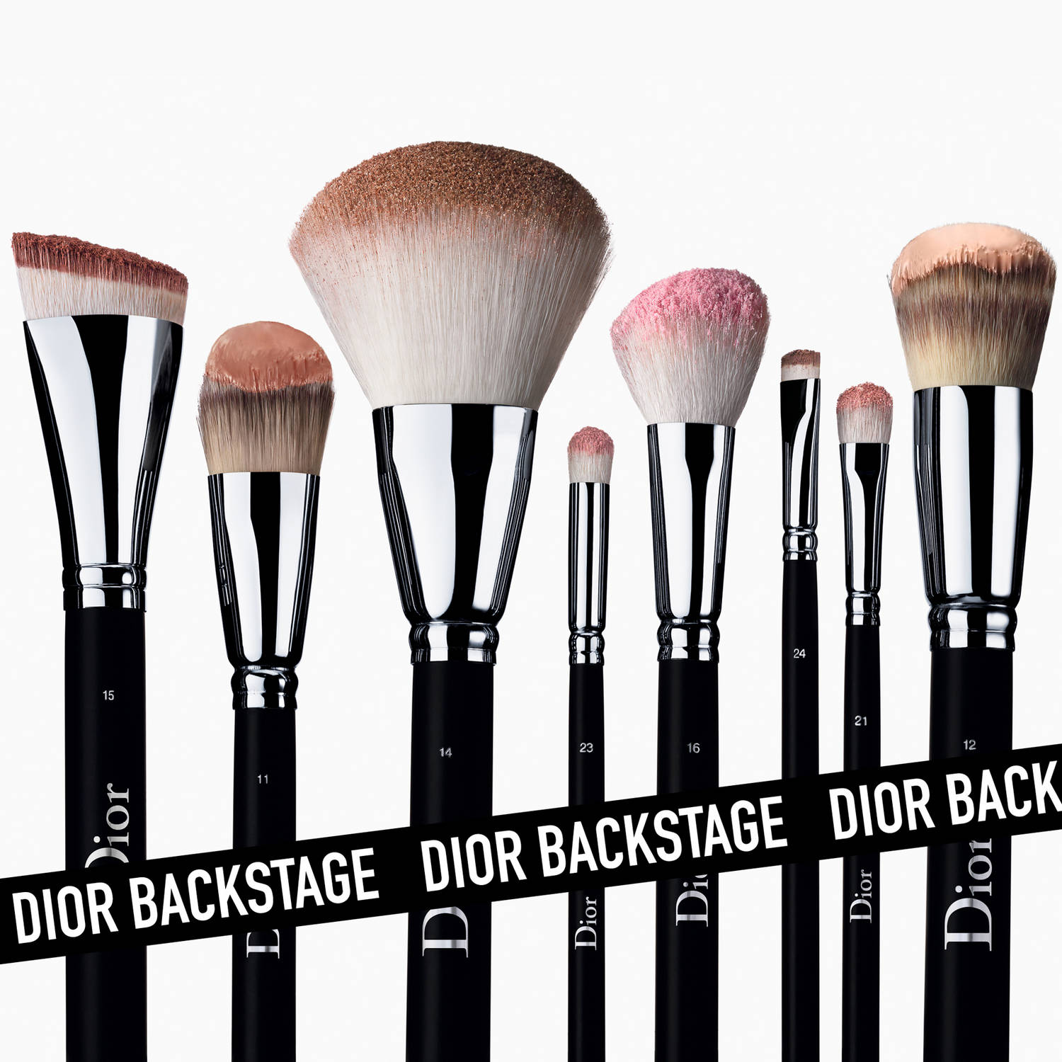 Kabuki Brush Fırça N°17 DIOR BACKSTAGE ≡ SEPHORA