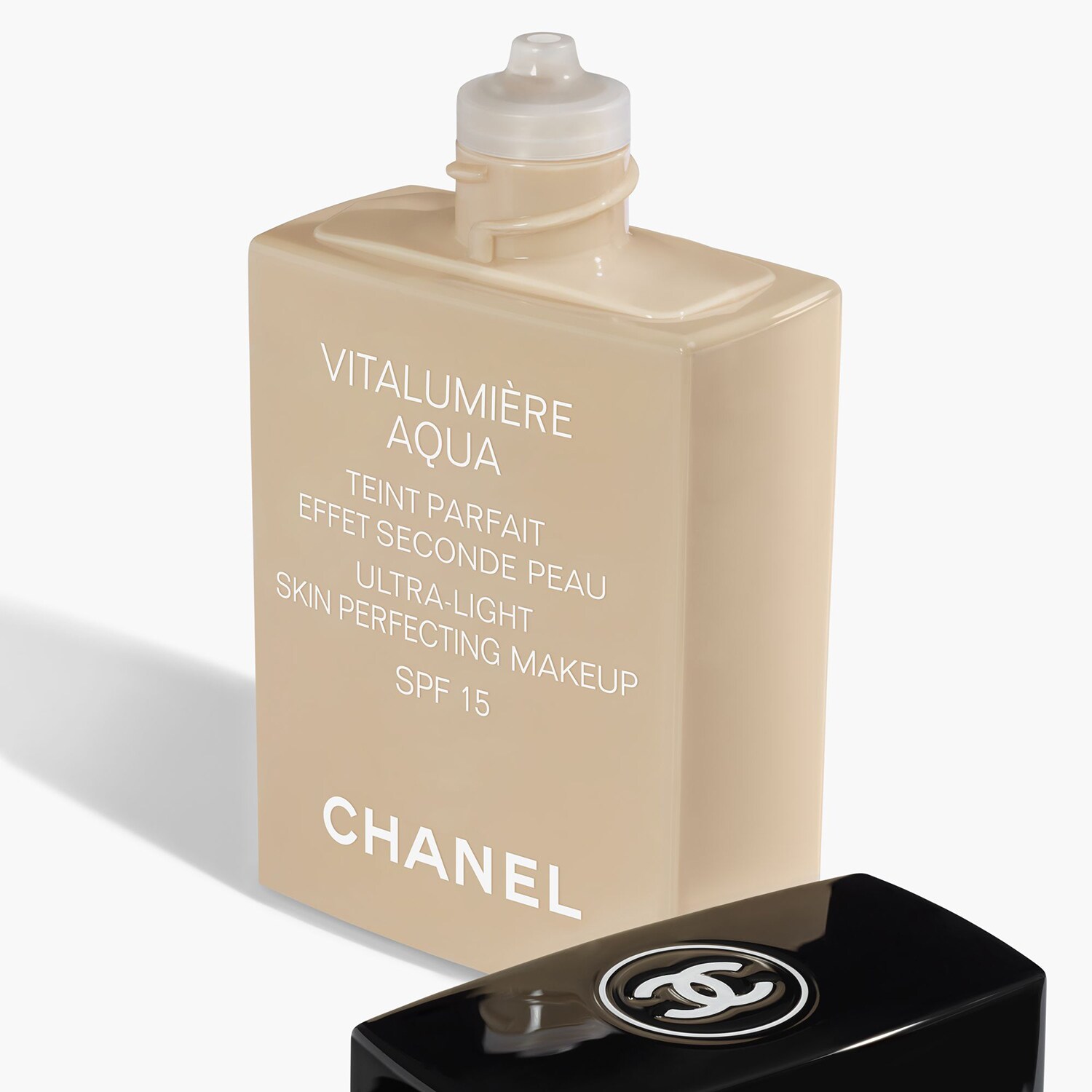 VITALUMIÈRE AQUA - Fondöten Spf 15 CHANEL ≡ SEPHORA
